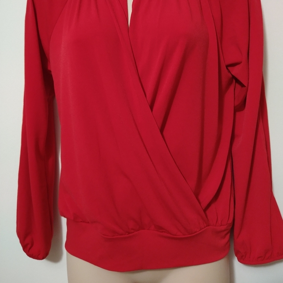 Express Peek-a-boo Blouse with Slit Sleeves - Picture 4 of 7